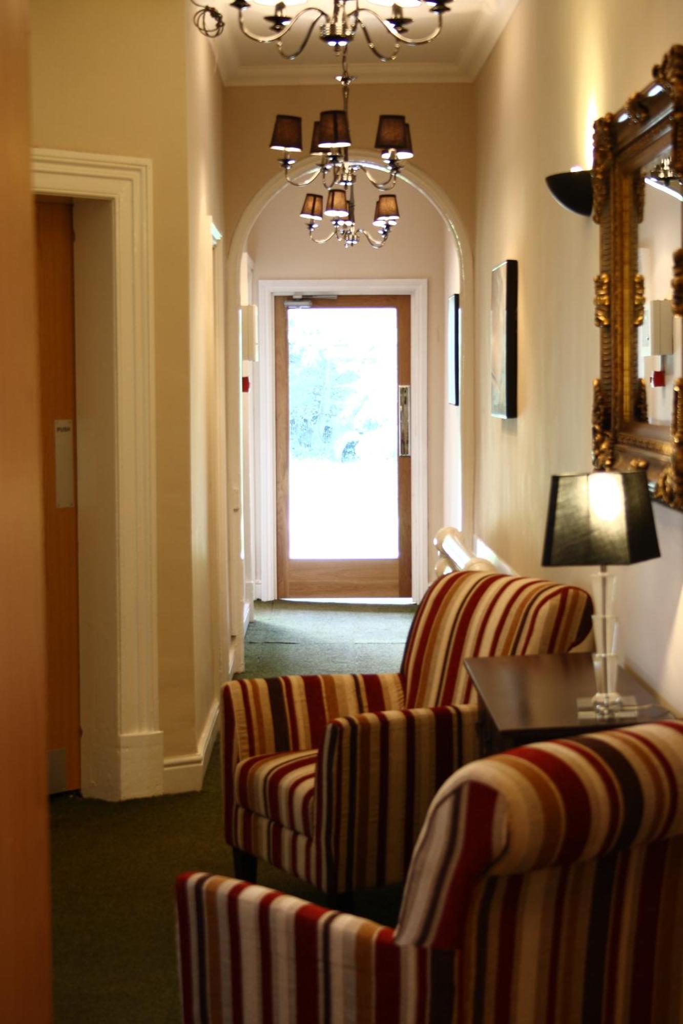Old Rose And Crown Hotel Birmingham Rubery Екстериор снимка