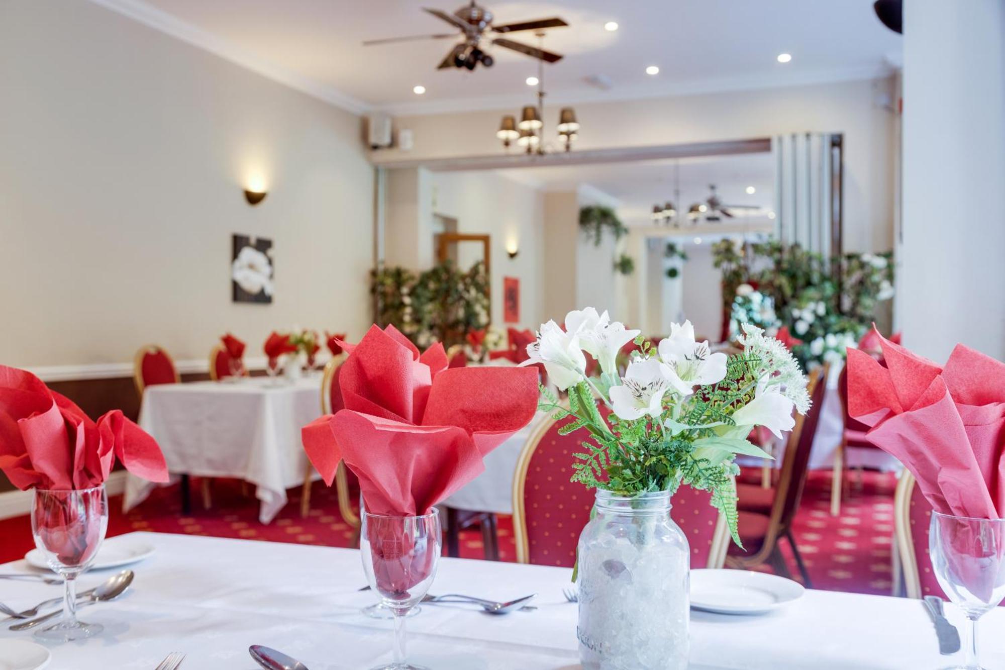 Old Rose And Crown Hotel Birmingham Rubery Екстериор снимка